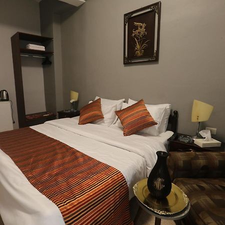 Riviera Hotel Amman Ngoại thất bức ảnh