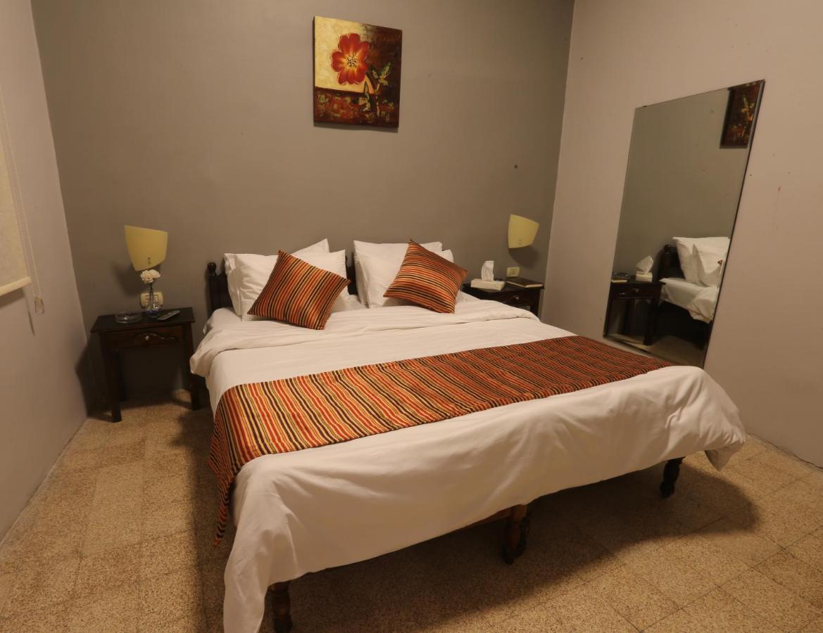 Riviera Hotel Amman Ngoại thất bức ảnh