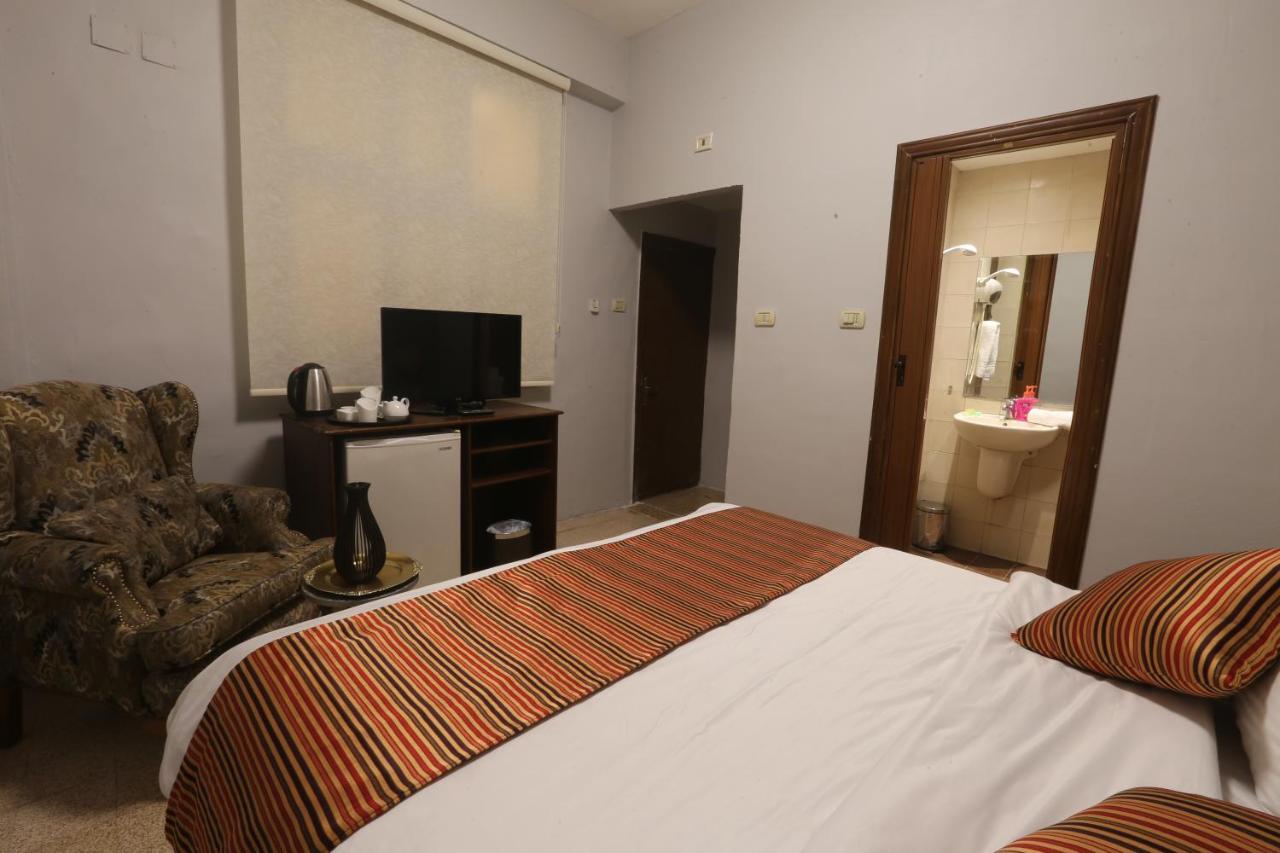Riviera Hotel Amman Ngoại thất bức ảnh