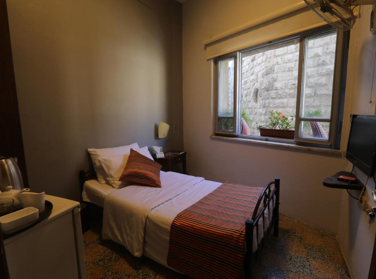 Riviera Hotel Amman Ngoại thất bức ảnh