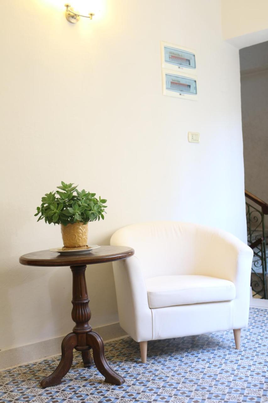 Riviera Hotel Amman Ngoại thất bức ảnh