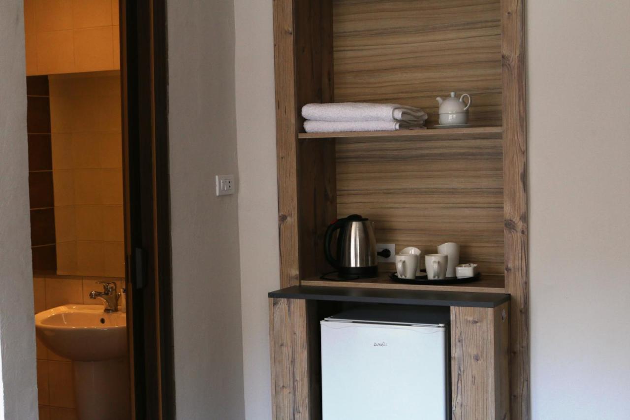 Riviera Hotel Amman Ngoại thất bức ảnh