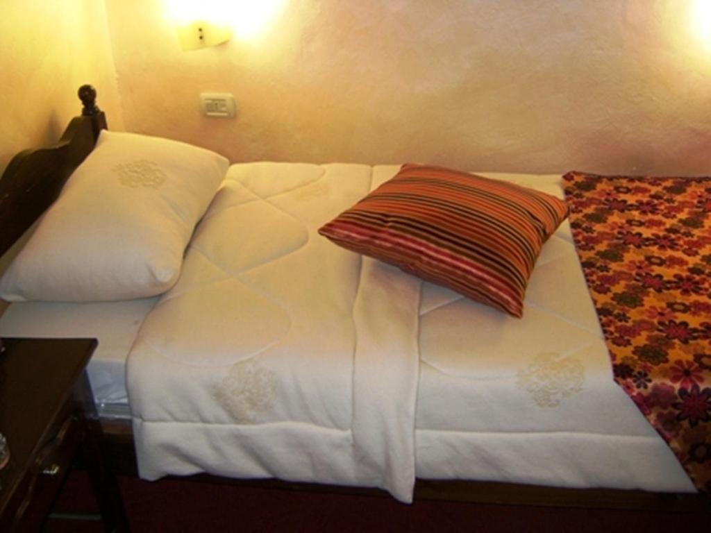 Riviera Hotel Amman Ngoại thất bức ảnh