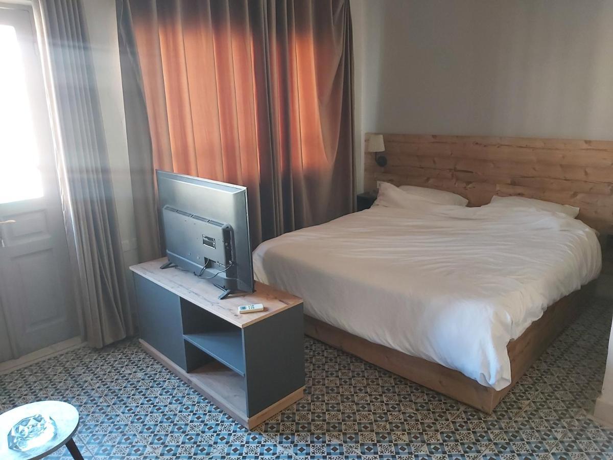 Riviera Hotel Amman Ngoại thất bức ảnh
